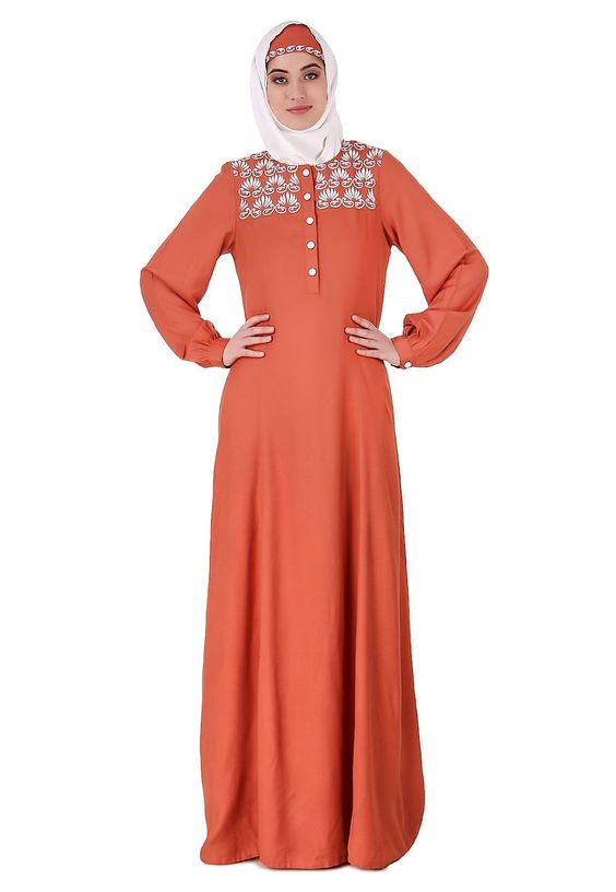 Perpaduan Warna Baju Orange Dengan Jilbab