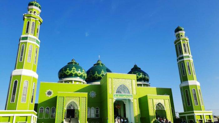 Warna Cat Masjid Bagian Luar